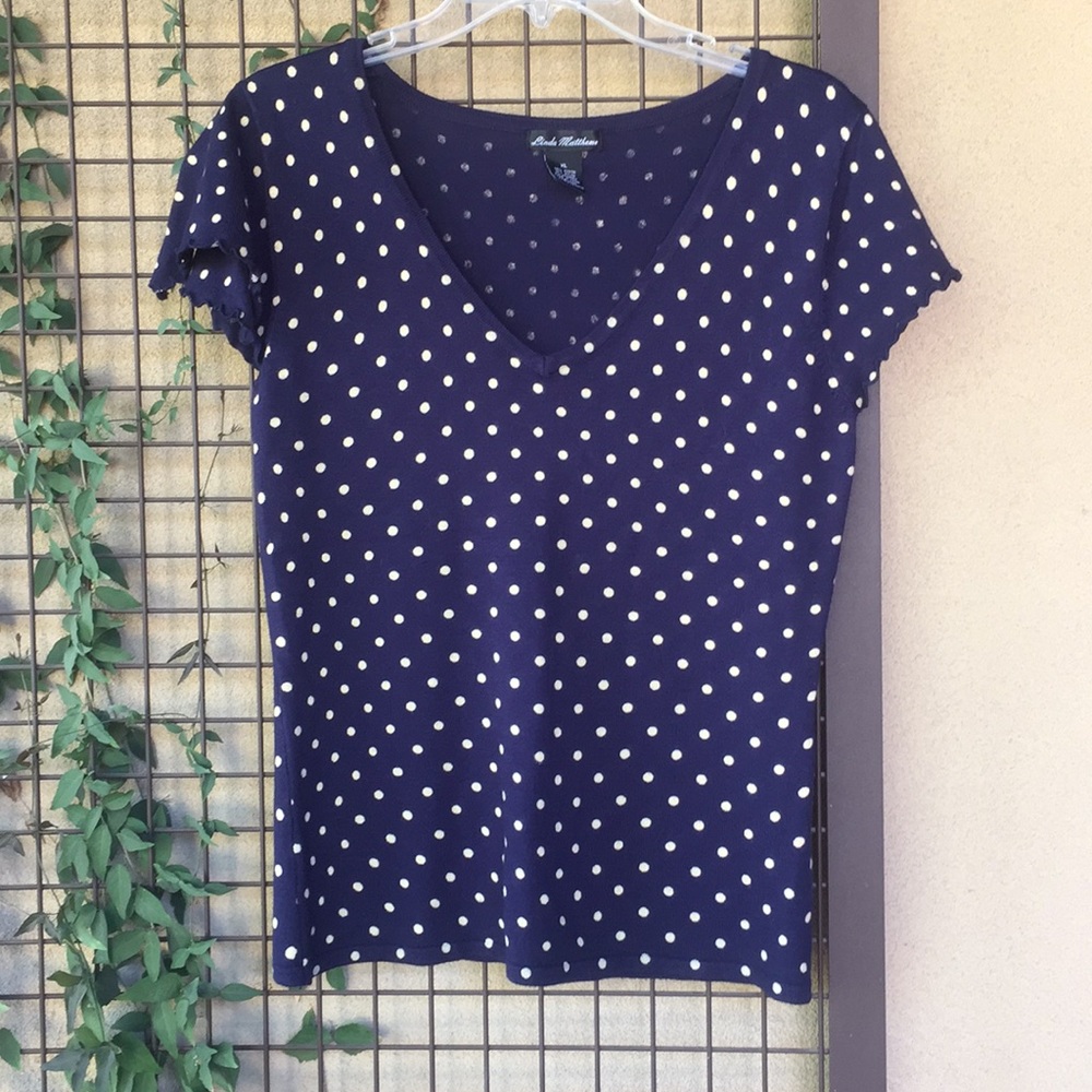 {Linda Matthews}Sz Medium/Large VNeck Sweater